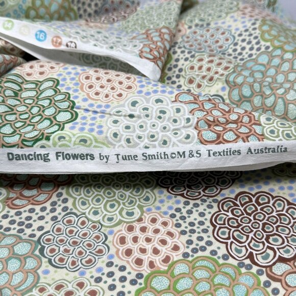 Dancing Flowers Green Cotton Fabric June Smith 172 x 42 Inches 4.7 Yds Floral - Picture 4 of 4